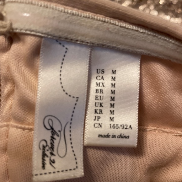 Dress - Picture 3 of 3